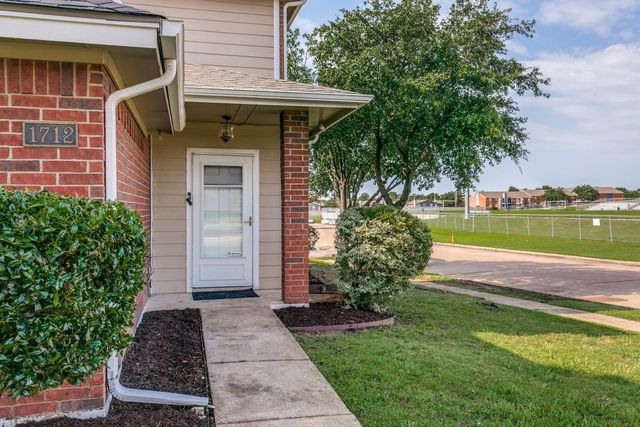 1712 E Peters Colony Road, Carrollton, TX 75007