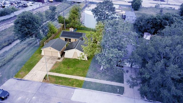 11203 Rousseau Drive, Houston, TX 77065