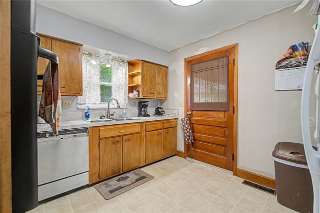 5607 Greencrest Drive, Dayton, OH 45432