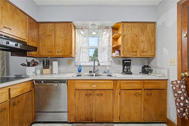 5607 Greencrest Drive, Dayton, OH 45432