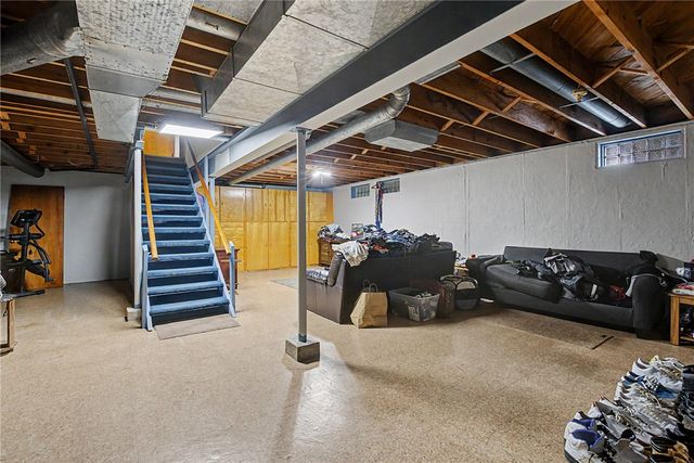 5607 Greencrest Drive, Dayton, OH 45432