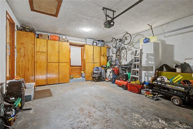 5607 Greencrest Drive, Dayton, OH 45432