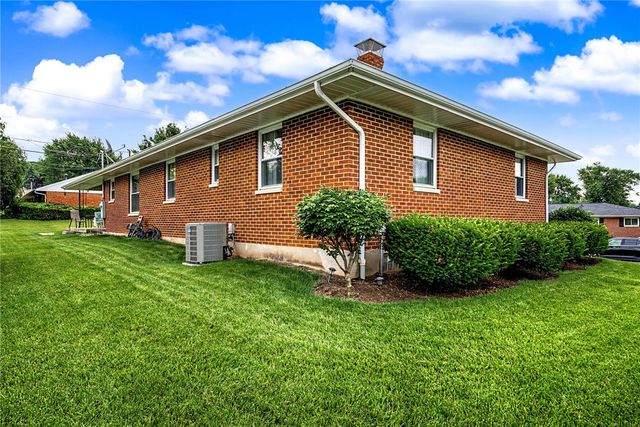 5607 Greencrest Drive, Dayton, OH 45432