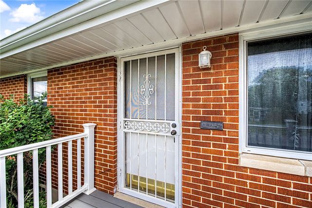 5607 Greencrest Drive, Dayton, OH 45432