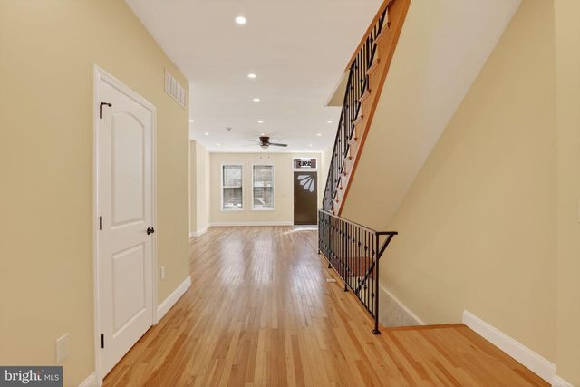 2915 W THOMPSON ST, Philadelphia, PA 19121