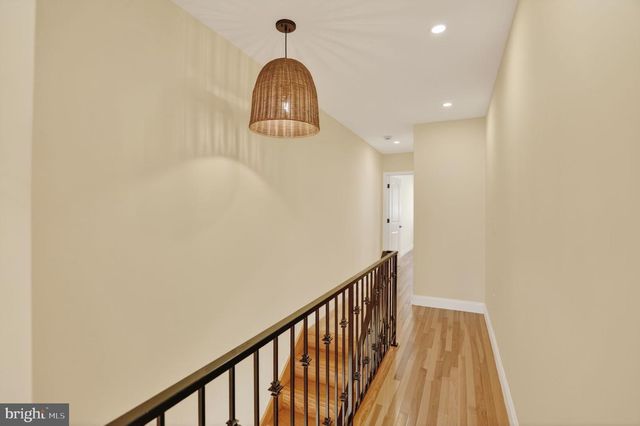 2915 W THOMPSON ST, Philadelphia, PA 19121