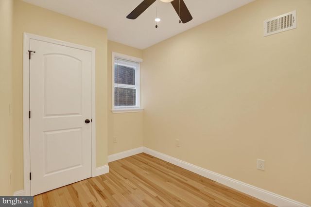 2915 W THOMPSON ST, Philadelphia, PA 19121