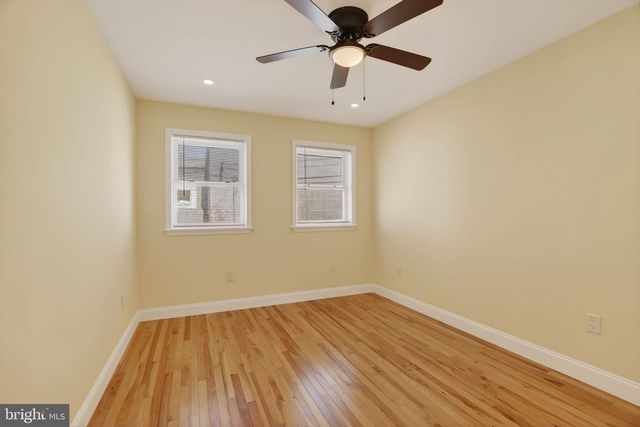 2915 W THOMPSON ST, Philadelphia, PA 19121