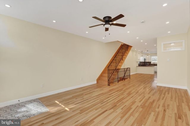 2915 W THOMPSON ST, Philadelphia, PA 19121