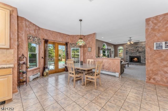 42 Southgate Dr, Clinton Twp., NJ 08801