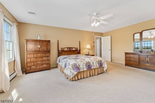 42 Southgate Dr, Clinton Twp., NJ 08801