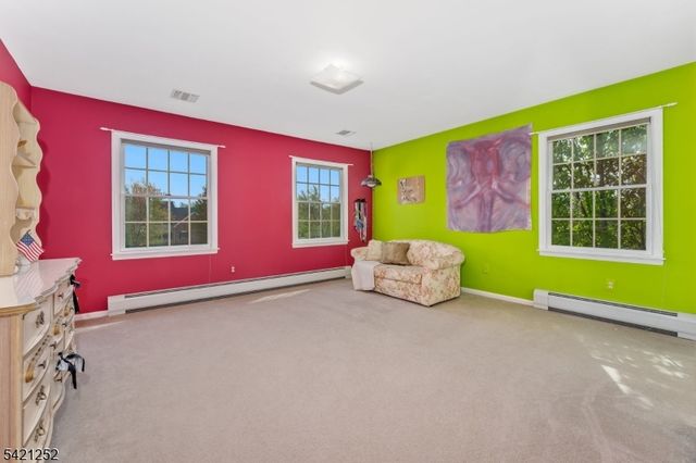 42 Southgate Dr, Clinton Twp., NJ 08801