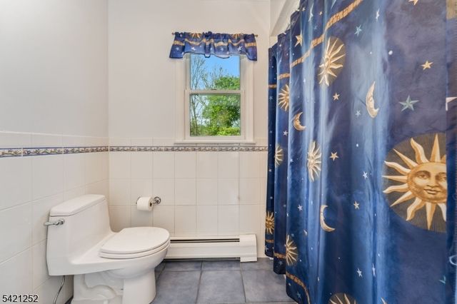 42 Southgate Dr, Clinton Twp., NJ 08801