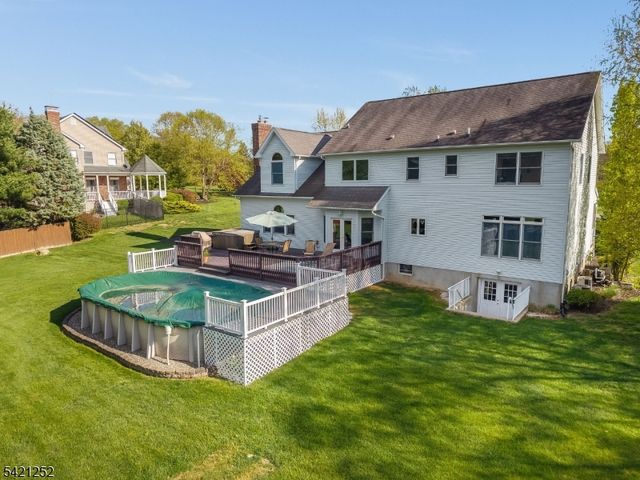 42 Southgate Dr, Clinton Twp., NJ 08801