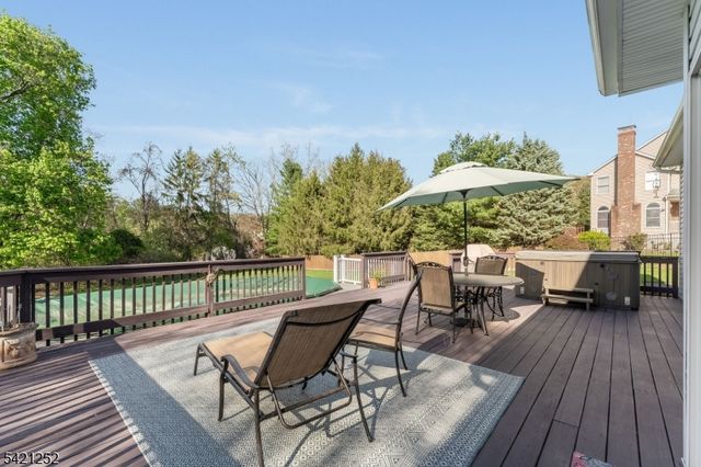 42 Southgate Dr, Clinton Twp., NJ 08801