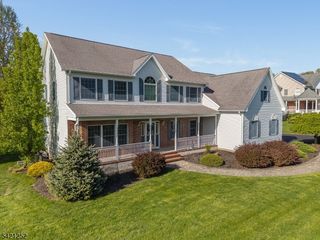 42 Southgate Dr, Clinton Twp., NJ 08801