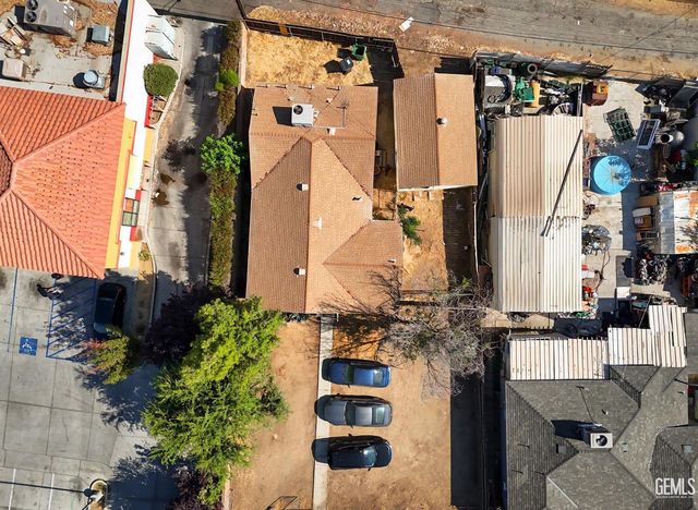 818 Decatur, Bakersfield, CA 93308