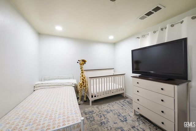 818 Decatur, Bakersfield, CA 93308