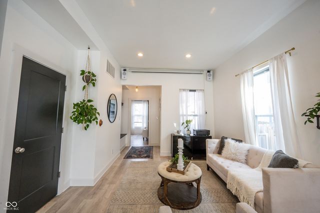 267 Iowa Street, Indianapolis, IN 46225