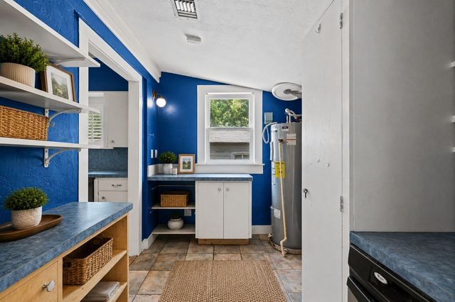 1430 Columbia Street, Houston, TX 77008