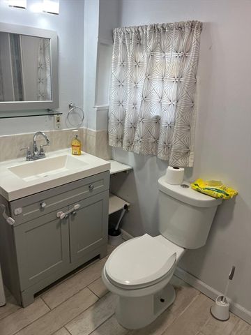 8-10 Cady St, Lowell, MA 01852
