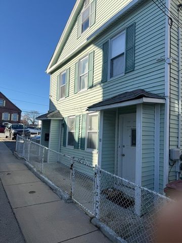 8-10 Cady St, Lowell, MA 01852