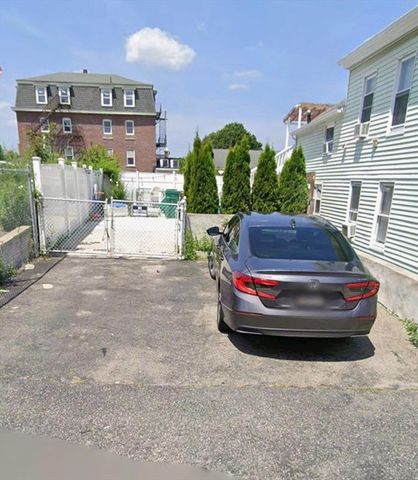 8-10 Cady St, Lowell, MA 01852
