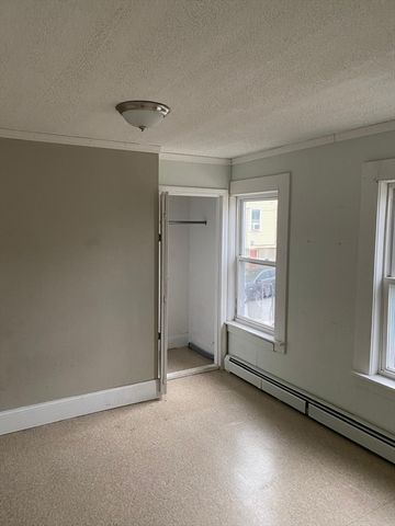 8-10 Cady St, Lowell, MA 01852