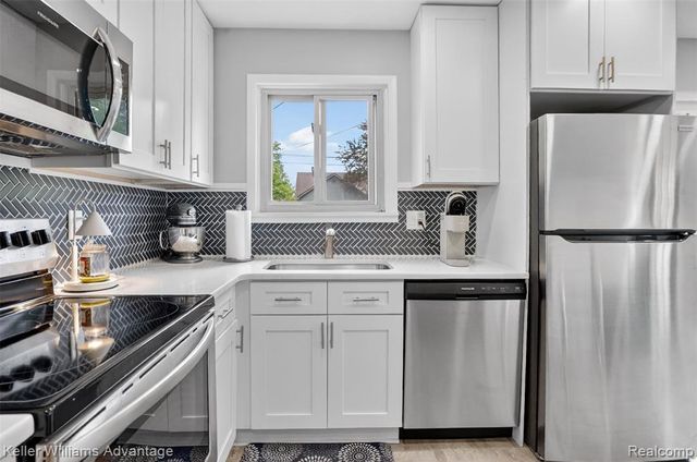 307 University Avenue, South Lyon, MI 48178