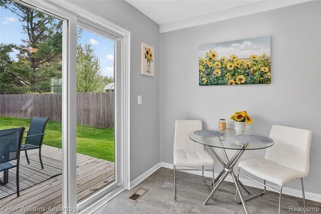 307 University Avenue, South Lyon, MI 48178