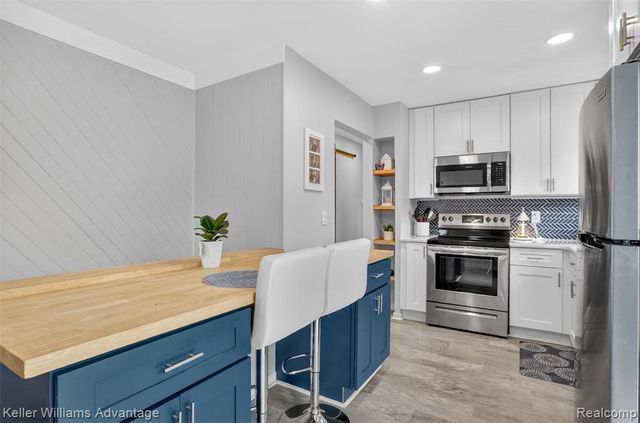 307 University Avenue, South Lyon, MI 48178