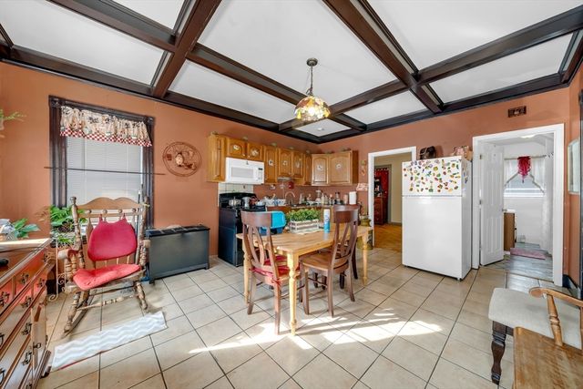 103 Ash St, Nashua, NH 03060