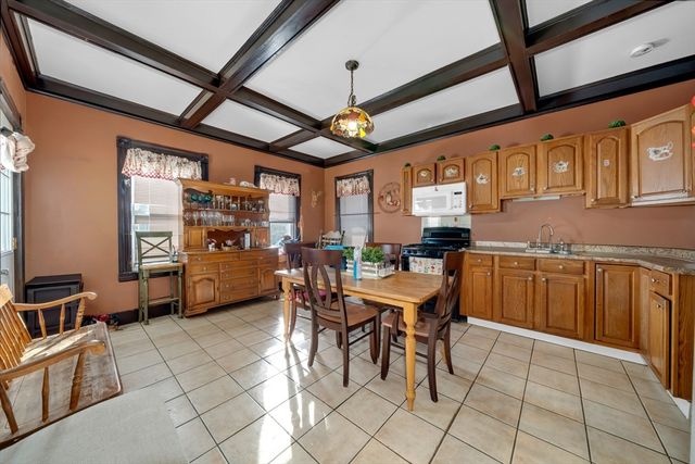 103 Ash St, Nashua, NH 03060