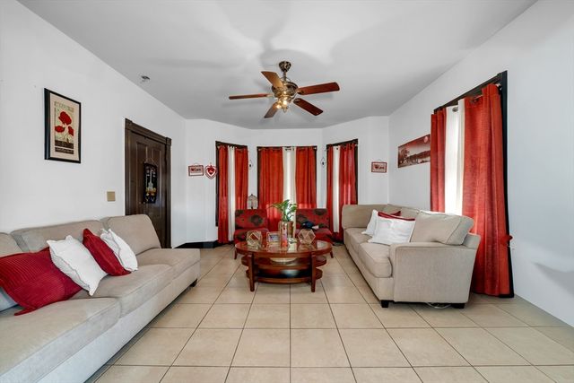 103 Ash St, Nashua, NH 03060