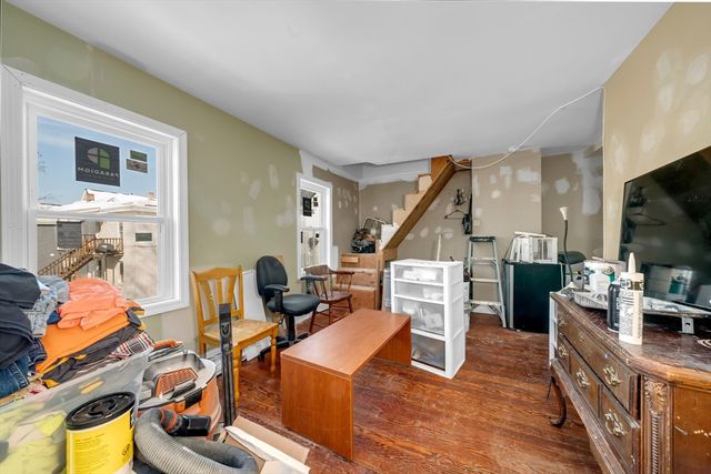 103 Ash St, Nashua, NH 03060