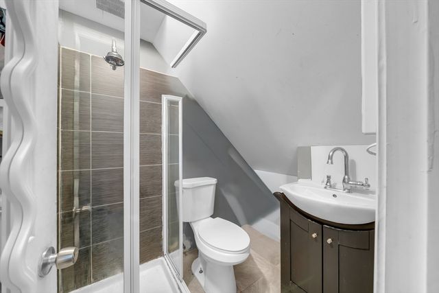 103 Ash St, Nashua, NH 03060