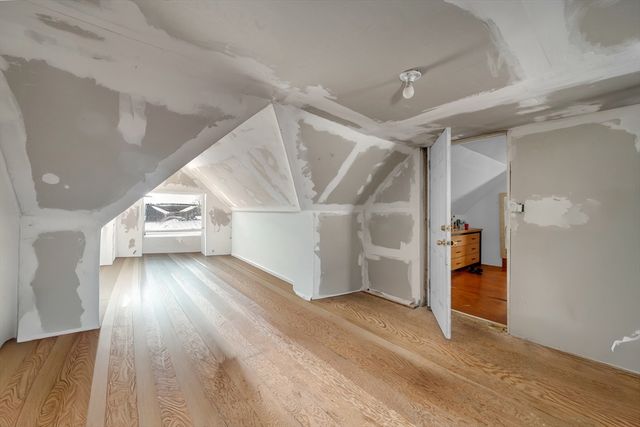 103 Ash St, Nashua, NH 03060