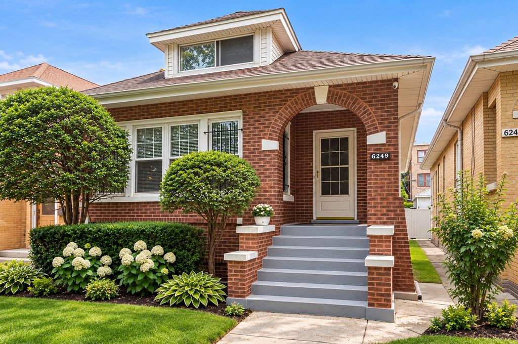 6249 N Fairfield Avenue, Chicago, IL 60659 — exterior