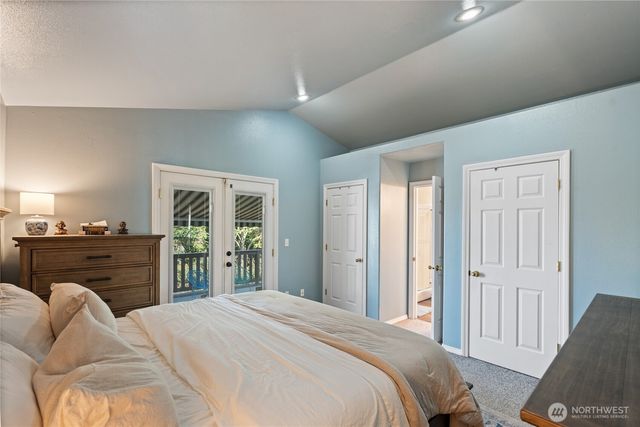 327 Maple Drive N, Eatonville, WA 98328