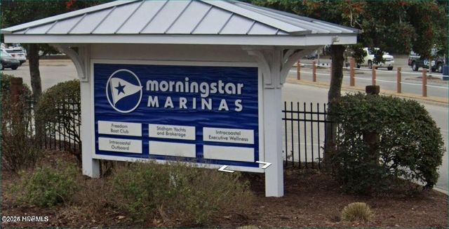 213 E 11th Street, Saint James, NC 28461