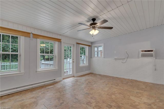 620 Walkertown Guthrie Road, Winston-salem, NC 27101