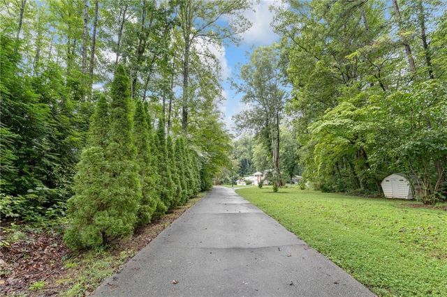 620 Walkertown Guthrie Road, Winston-salem, NC 27101