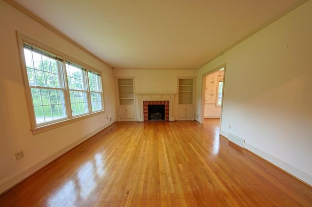16 Manor Drive, Winchester, KY 40391