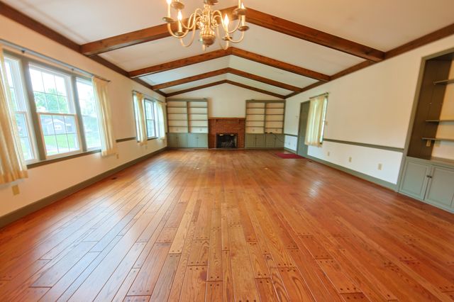16 Manor Drive, Winchester, KY 40391