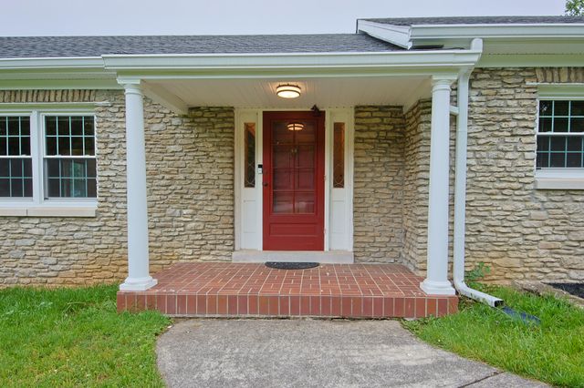 16 Manor Drive, Winchester, KY 40391