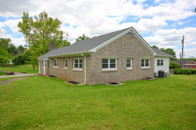 16 Manor Drive, Winchester, KY 40391