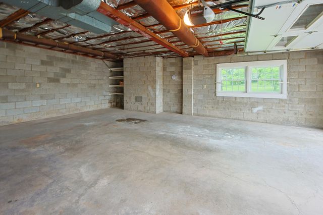 16 Manor Drive, Winchester, KY 40391