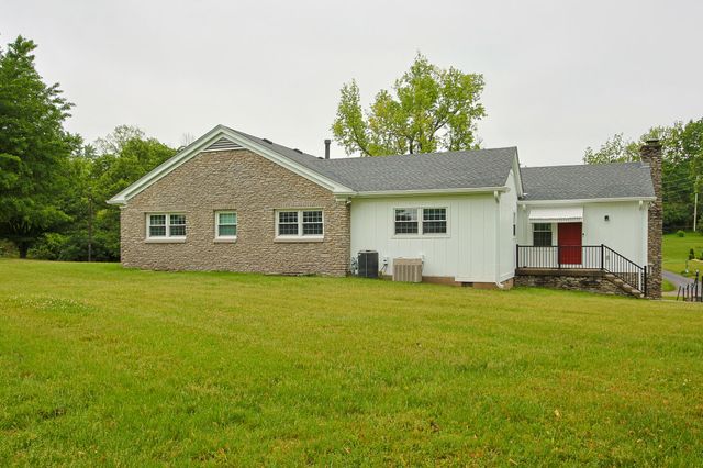 16 Manor Drive, Winchester, KY 40391