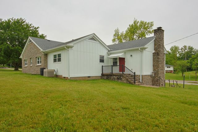16 Manor Drive, Winchester, KY 40391