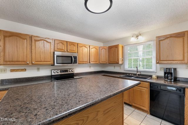 506 Cherry Hill Drive, Abingdon, VA 24210